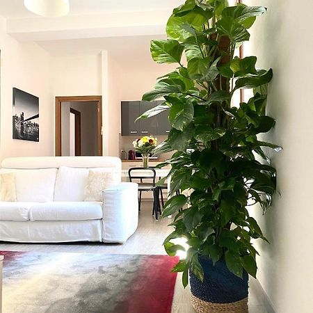 Delonix Regia Olbia Lägenhet Exteriör bild